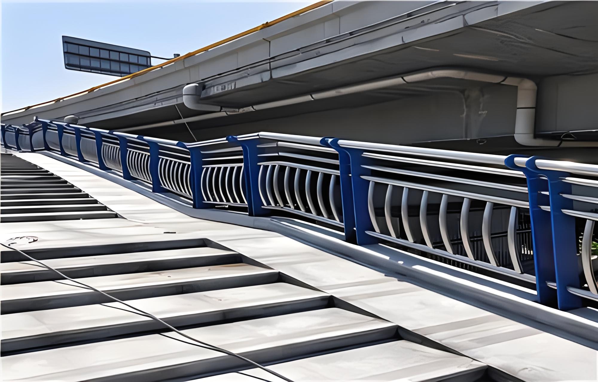 丰都不锈钢桥梁护栏维护方案：确保安全，延长使用寿命